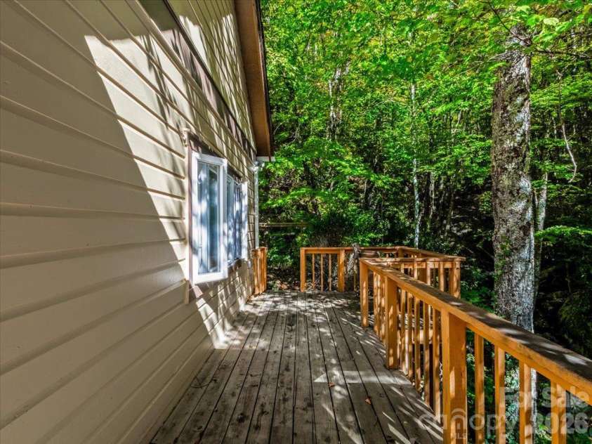 2554 Winter Star Road, Burnsville, NC 28714.  MLS# CAR4430056, YatesRealty ID 53841. 