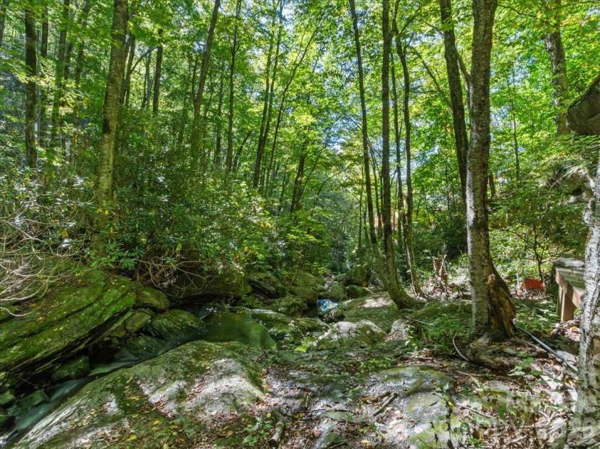 2554 Winter Star Road, Burnsville, NC 28714.  MLS# CAR4430056, YatesRealty ID 53841. 