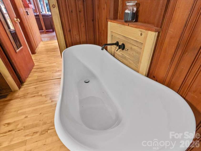 2554 Winter Star Road, Burnsville, NC 28714.  MLS# CAR4430056, YatesRealty ID 53841. 