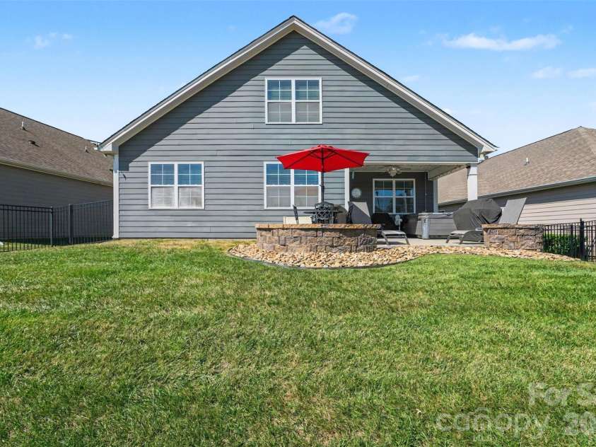 110 Boatwright Lane, Mooresville, NC 28117.  MLS# CAR4424391, YatesRealty ID 53842. 