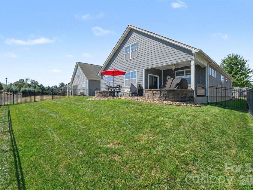 110 Boatwright Lane, Mooresville, NC 28117.  MLS# CAR4424391, YatesRealty ID 53842. 