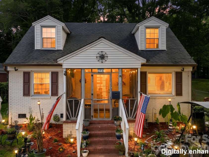 314 Fannie Circle, Charlotte, NC 28205.  MLS# CAR4429592, YatesRealty ID 53844. 