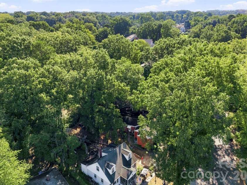 314 Fannie Circle, Charlotte, NC 28205.  MLS# CAR4429592, YatesRealty ID 53844. 