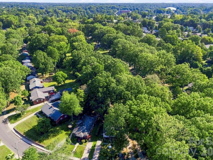 314 Fannie Circle, Charlotte, NC 28205.  MLS# CAR4429592, YatesRealty ID 53844. 