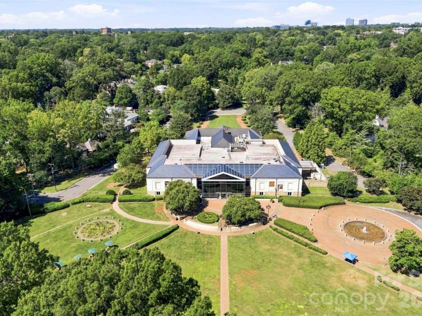 314 Fannie Circle, Charlotte, NC 28205.  MLS# CAR4429592, YatesRealty ID 53844. 
