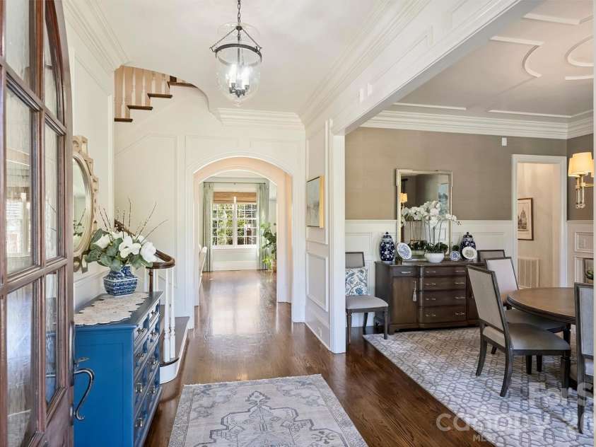 200 Huntley Place, Charlotte, NC 28207.  MLS# CAR4429607, YatesRealty ID 53846. 