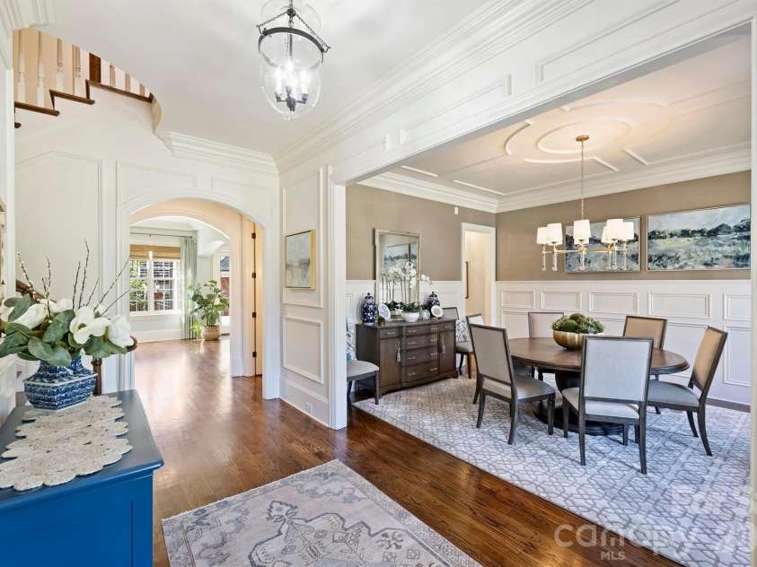 200 Huntley Place, Charlotte, NC 28207.  MLS# CAR4429607, YatesRealty ID 53846. 