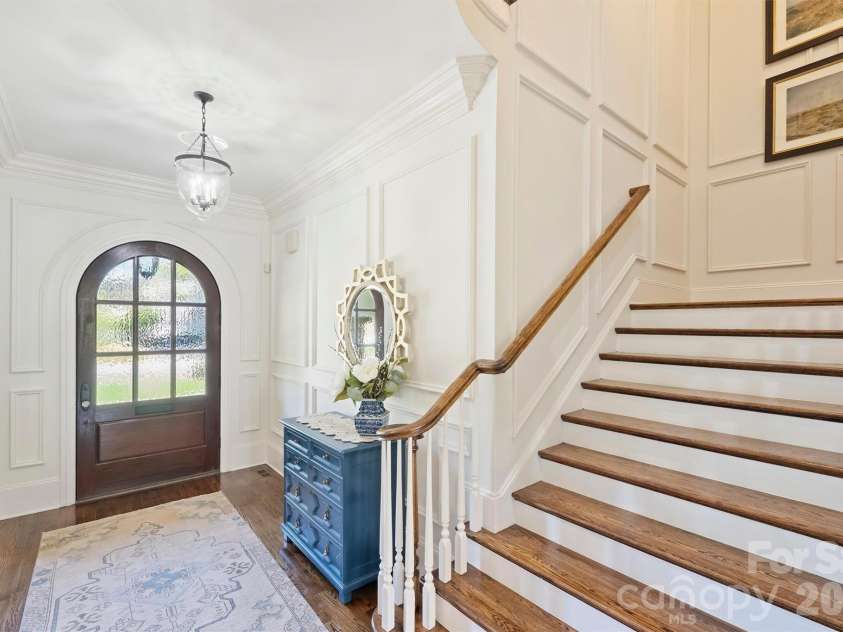 200 Huntley Place, Charlotte, NC 28207.  MLS# CAR4429607, YatesRealty ID 53846. 