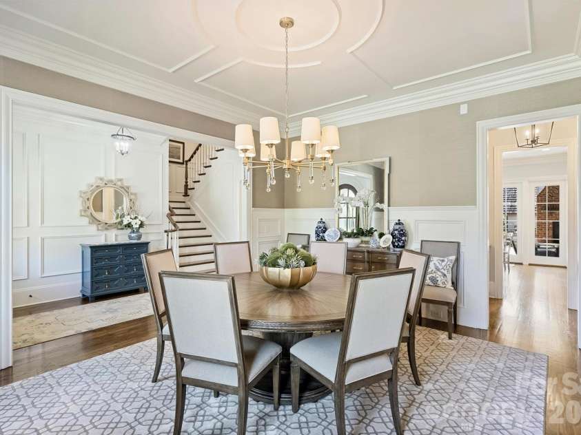 200 Huntley Place, Charlotte, NC 28207.  MLS# CAR4429607, YatesRealty ID 53846. 