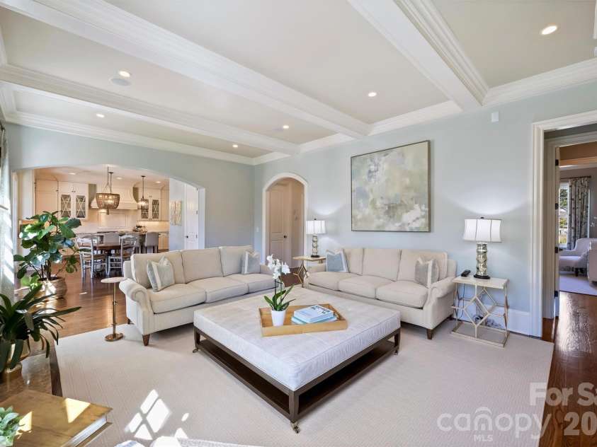 200 Huntley Place, Charlotte, NC 28207.  MLS# CAR4429607, YatesRealty ID 53846. 