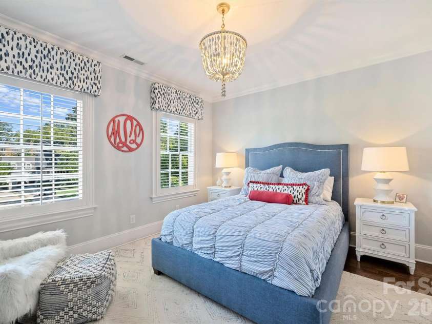 200 Huntley Place, Charlotte, NC 28207.  MLS# CAR4429607, YatesRealty ID 53846. 