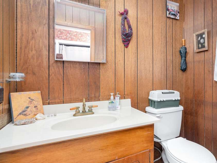 1620 Edgefield Avenue, Gastonia, NC 28052.  MLS# CAR4245881, YatesRealty ID 5385. 1/2 bath