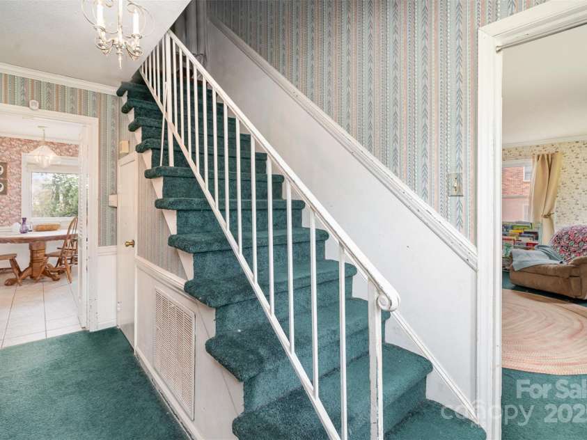 1620 Edgefield Avenue, Gastonia, NC 28052.  MLS# CAR4245881, YatesRealty ID 5385. 