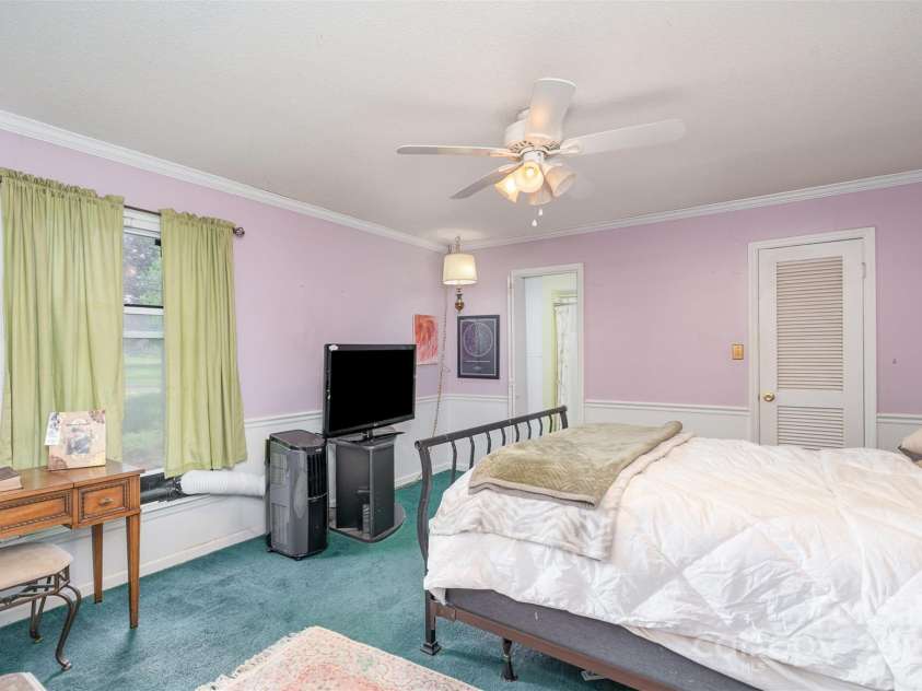 1620 Edgefield Avenue, Gastonia, NC 28052.  MLS# CAR4245881, YatesRealty ID 5385. Primary