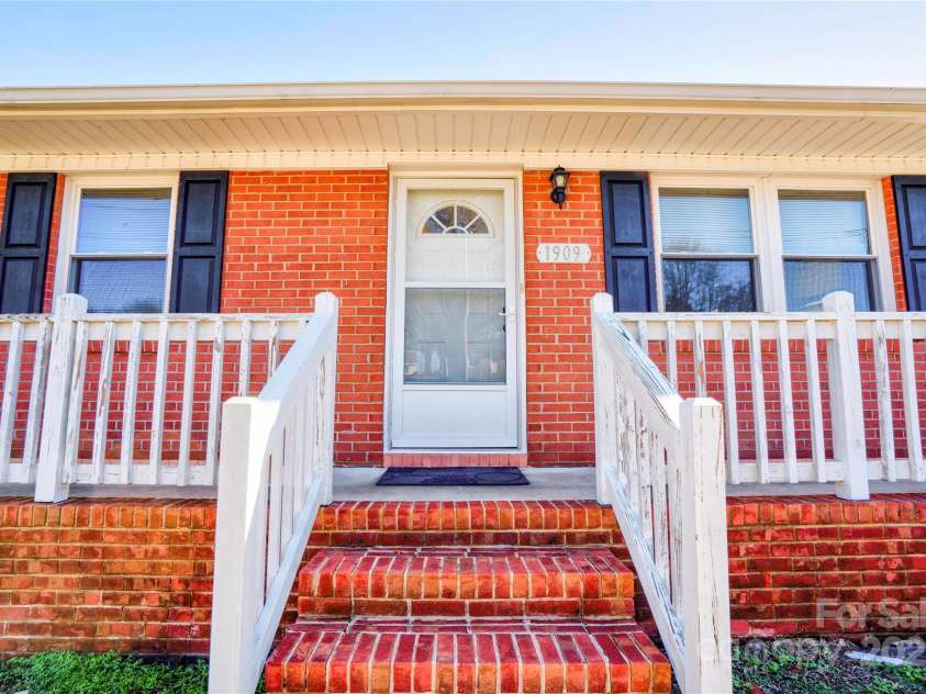 1909 Lafayette Street, Shelby, NC 28152.  MLS# CAR4331058, YatesRealty ID 5385. 