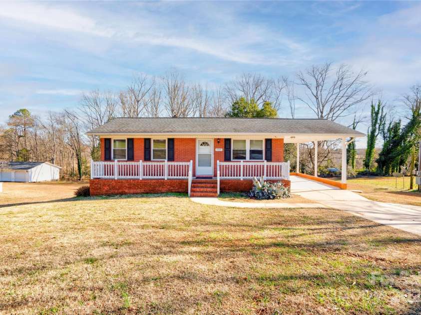1909 Lafayette Street, Shelby, NC 28152.  MLS# CAR4331058, YatesRealty ID 5385. 