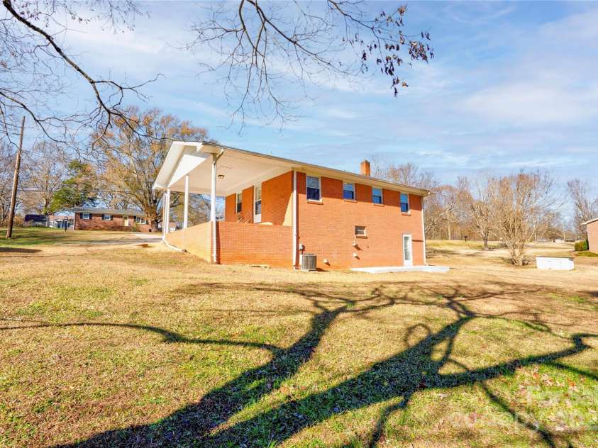 1909 Lafayette Street, Shelby, NC 28152.  MLS# CAR4331058, YatesRealty ID 5385. 