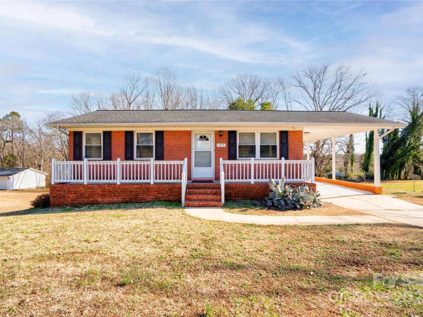 1909 Lafayette Street, Shelby, NC 28152.  MLS# CAR4331058, YatesRealty ID 5385. 