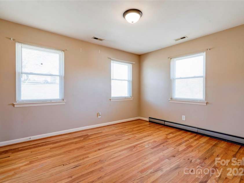 1909 Lafayette Street, Shelby, NC 28152.  MLS# CAR4331058, YatesRealty ID 5385. 