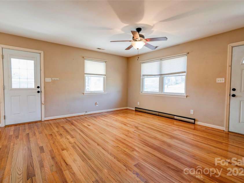1909 Lafayette Street, Shelby, NC 28152.  MLS# CAR4331058, YatesRealty ID 5385. 