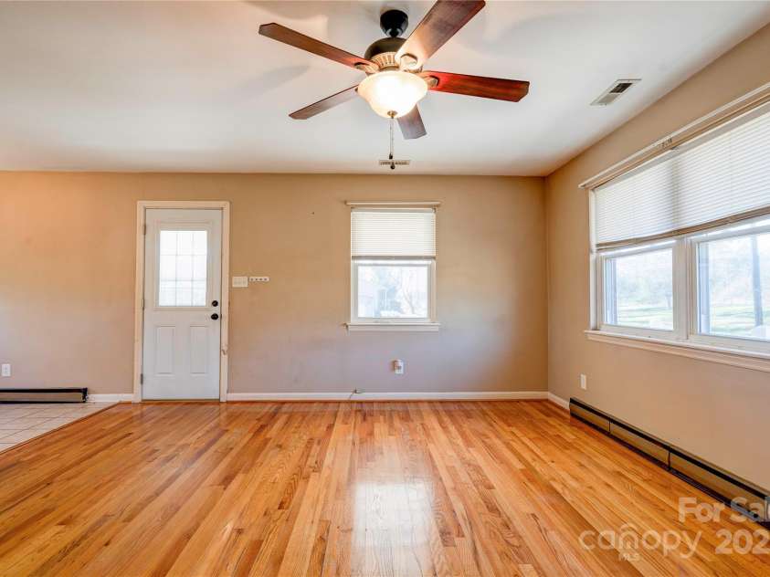 1909 Lafayette Street, Shelby, NC 28152.  MLS# CAR4331058, YatesRealty ID 5385. 