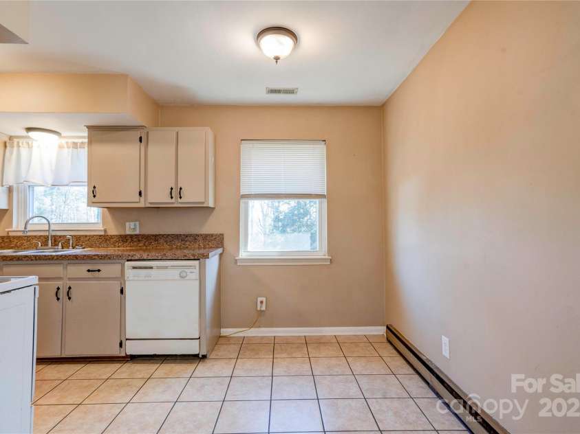 1909 Lafayette Street, Shelby, NC 28152.  MLS# CAR4331058, YatesRealty ID 5385. 
