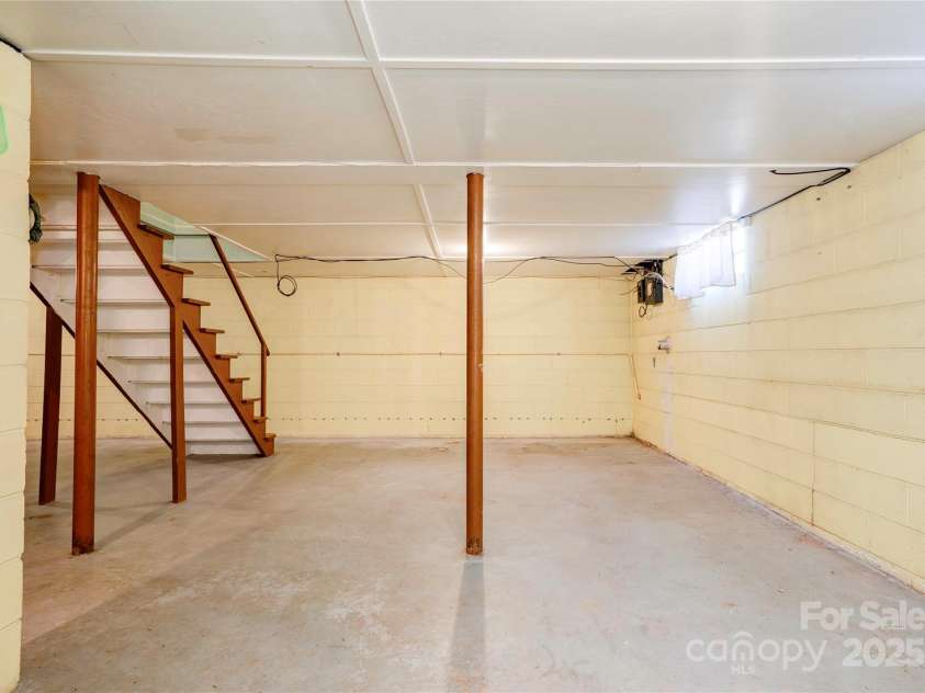 1909 Lafayette Street, Shelby, NC 28152.  MLS# CAR4331058, YatesRealty ID 5385. 