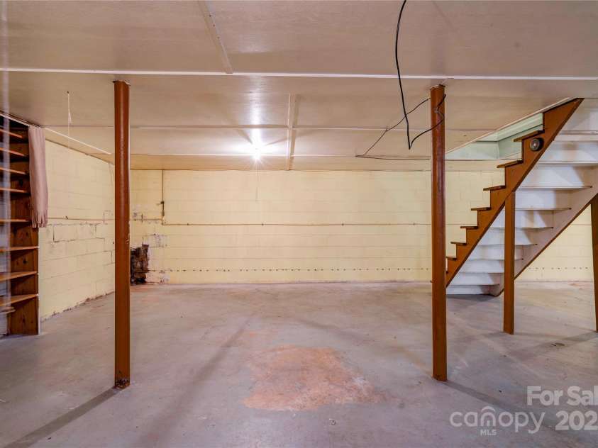 1909 Lafayette Street, Shelby, NC 28152.  MLS# CAR4331058, YatesRealty ID 5385. 
