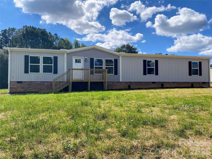 5726 Landon Place, Heath Springs, SC 29058.  MLS# CAR4429473, YatesRealty ID 53855. 