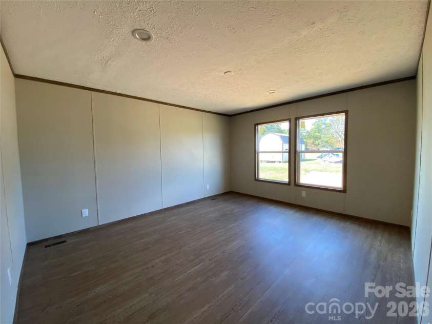 5726 Landon Place, Heath Springs, SC 29058.  MLS# CAR4429473, YatesRealty ID 53855. Flex room
