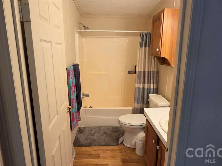 52 Tahkeyostee Ridge, Weaverville, NC 28787.  MLS# CAR4429359, YatesRealty ID 53858. 