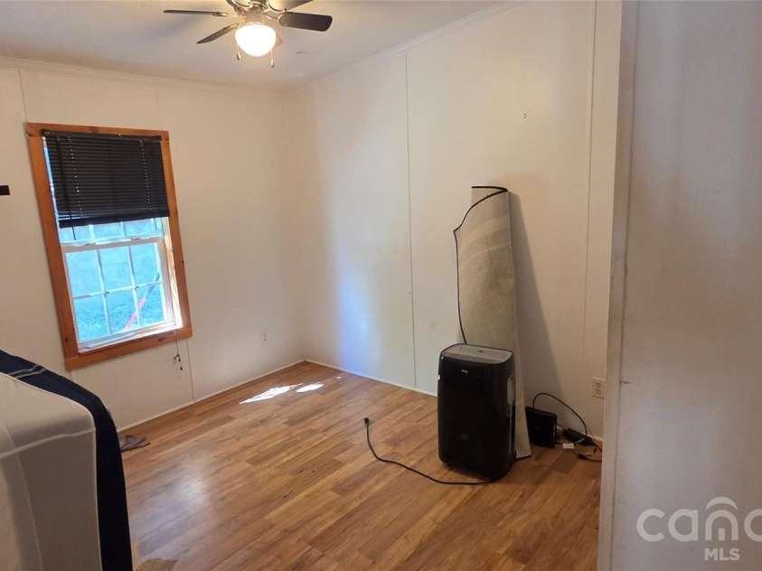 52 Tahkeyostee Ridge, Weaverville, NC 28787.  MLS# CAR4429359, YatesRealty ID 53858. 
