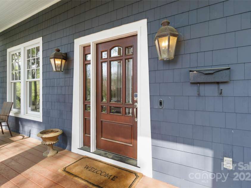 1921 Brandon Circle, Charlotte, NC 28211.  MLS# CAR4245461, YatesRealty ID 5386. 