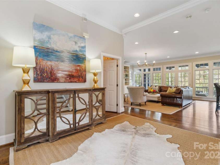 1921 Brandon Circle, Charlotte, NC 28211.  MLS# CAR4245461, YatesRealty ID 5386. 