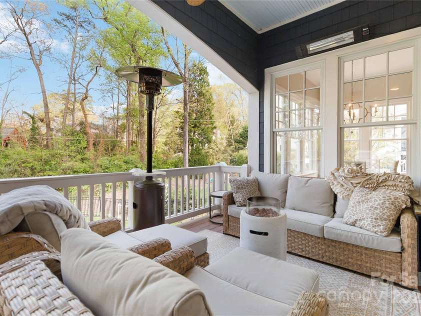 1921 Brandon Circle, Charlotte, NC 28211.  MLS# CAR4245461, YatesRealty ID 5386. 