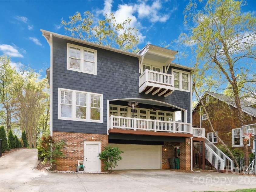 1921 Brandon Circle, Charlotte, NC 28211.  MLS# CAR4245461, YatesRealty ID 5386. 