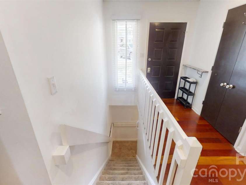 44 Hollybrook Drive, Asheville, NC 28803.  MLS# CAR4428282, YatesRealty ID 53864. 