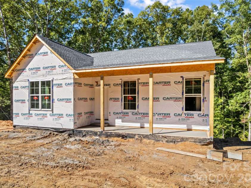 127 Katie Lane, Statesville, NC 28625.  MLS# CAR4430059, YatesRealty ID 53865. 
