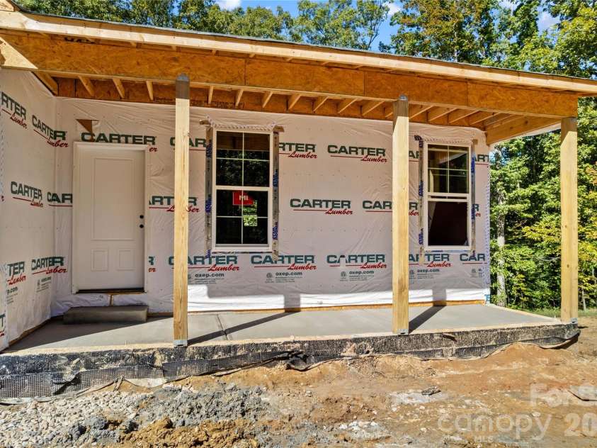 127 Katie Lane, Statesville, NC 28625.  MLS# CAR4430059, YatesRealty ID 53865. 