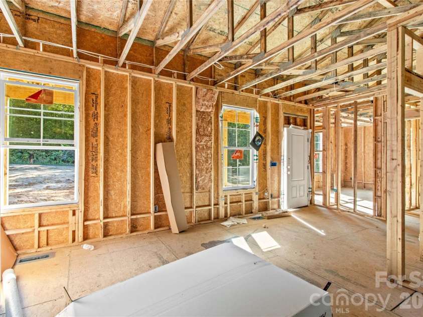 127 Katie Lane, Statesville, NC 28625.  MLS# CAR4430059, YatesRealty ID 53865. 