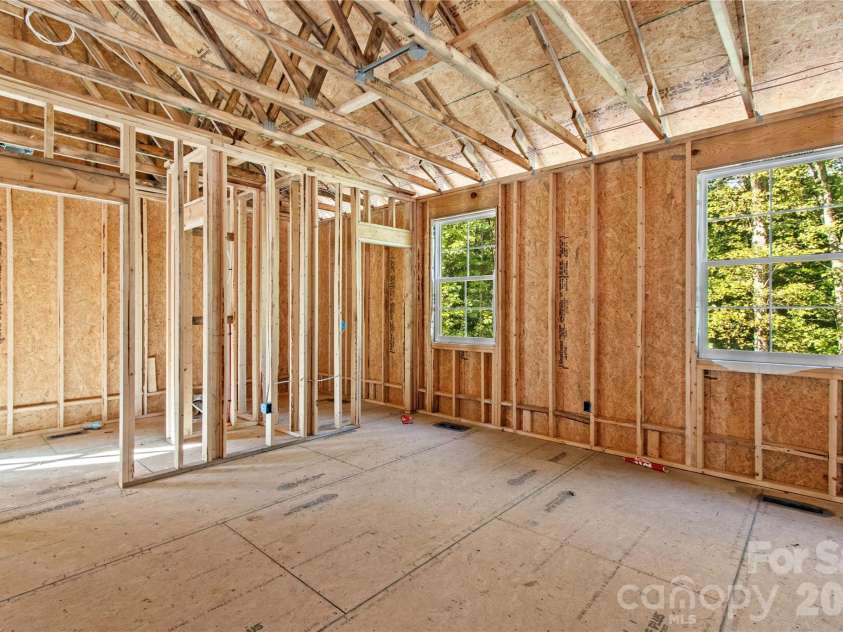 127 Katie Lane, Statesville, NC 28625.  MLS# CAR4430059, YatesRealty ID 53865. 