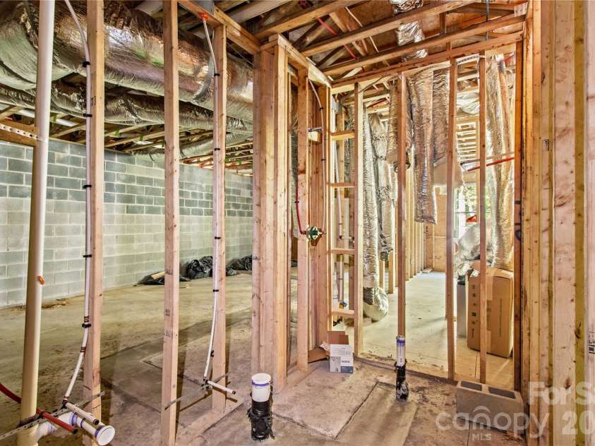 127 Katie Lane, Statesville, NC 28625.  MLS# CAR4430059, YatesRealty ID 53865. 