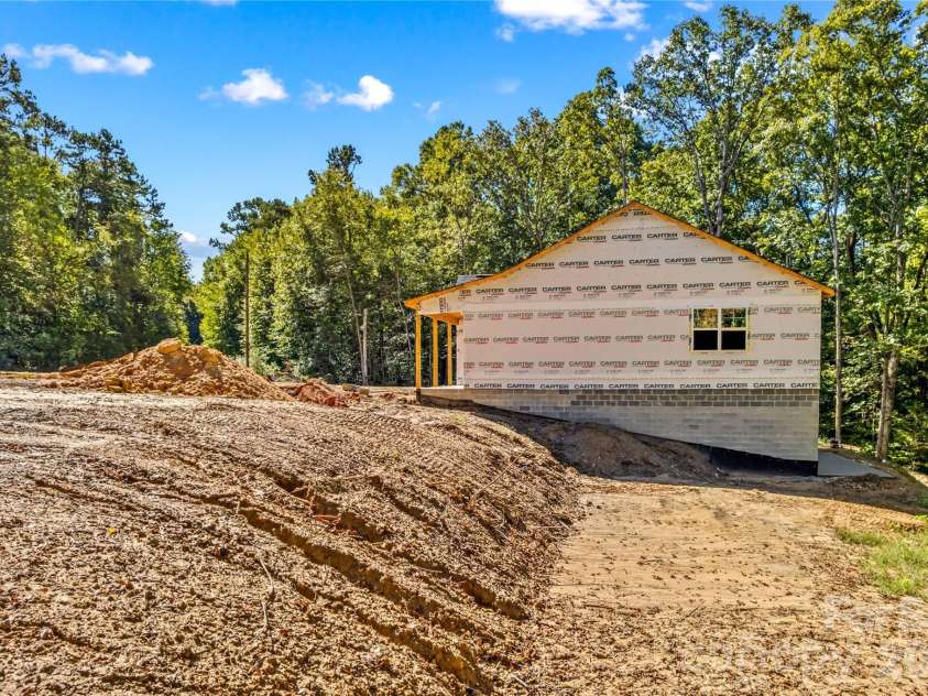 127 Katie Lane, Statesville, NC 28625.  MLS# CAR4430059, YatesRealty ID 53865. 