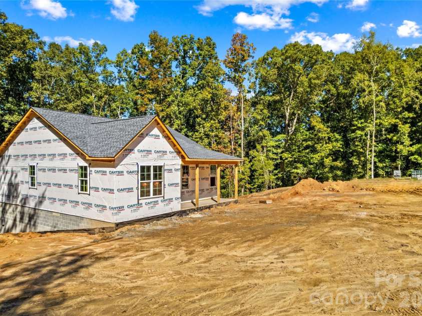 127 Katie Lane, Statesville, NC 28625.  MLS# CAR4430059, YatesRealty ID 53865. 