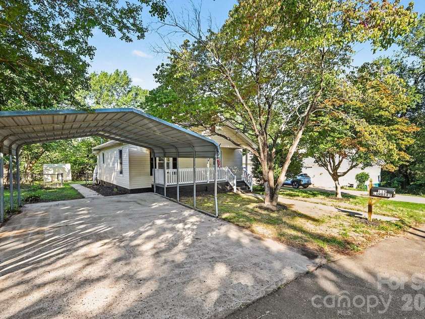 115 Lambert Street, Belmont, NC 28012.  MLS# CAR4429515, YatesRealty ID 53866. 