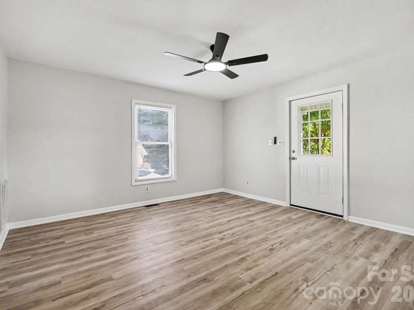 115 Lambert Street, Belmont, NC 28012.  MLS# CAR4429515, YatesRealty ID 53866. 