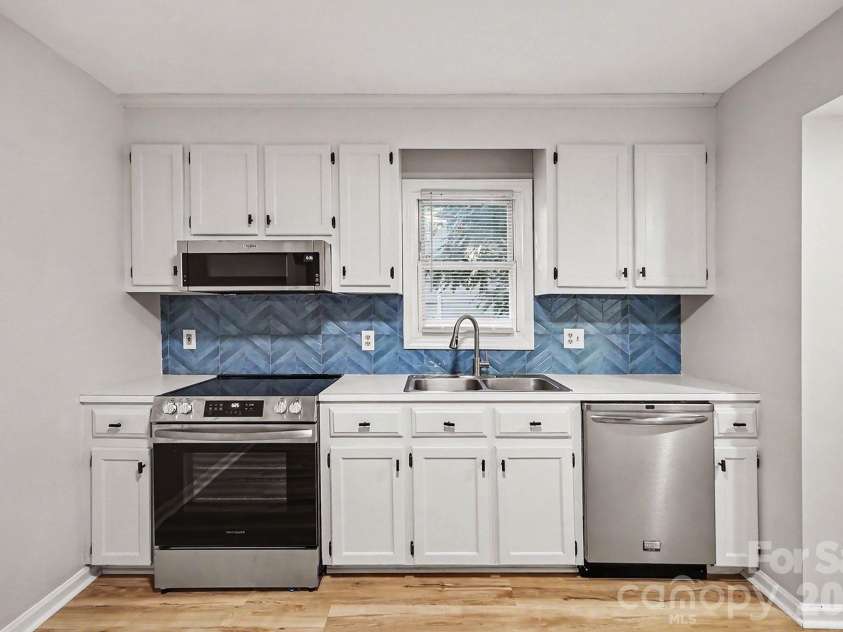 115 Lambert Street, Belmont, NC 28012.  MLS# CAR4429515, YatesRealty ID 53866. 