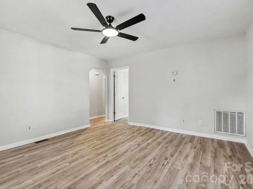115 Lambert Street, Belmont, NC 28012.  MLS# CAR4429515, YatesRealty ID 53866. 