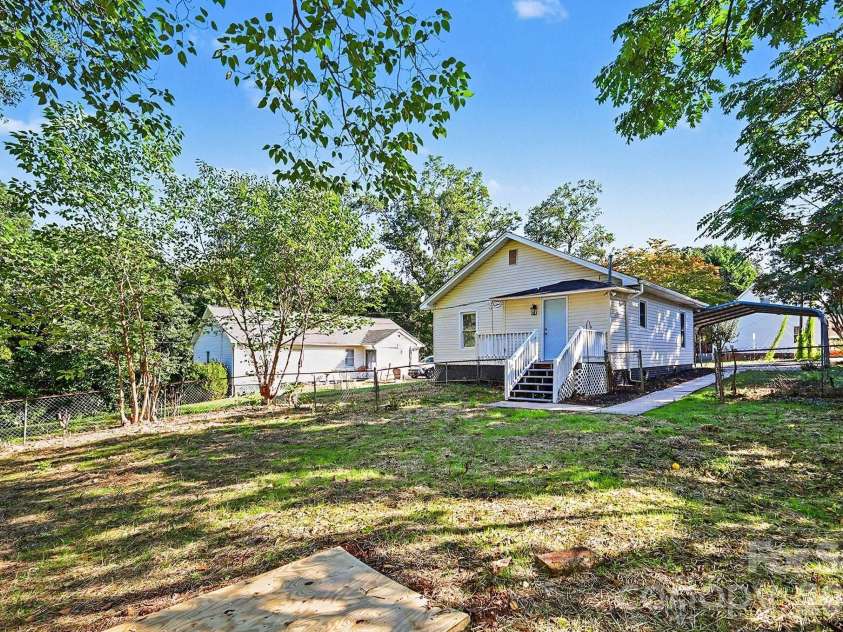 115 Lambert Street, Belmont, NC 28012.  MLS# CAR4429515, YatesRealty ID 53866. 