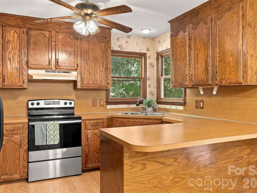 4985 Creek Court, Rock Hill, SC 29732.  MLS# CAR4429578, YatesRealty ID 53867. 